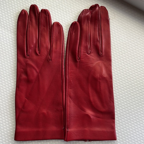 Source Unknown Accessories - NWOT Italian Leather kid gloves / Red / Size 5.5-6
